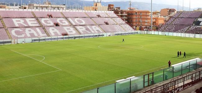 Reggina-Sambiase 4-2, titoli di coda dell'ennesima stagione da dimenticare