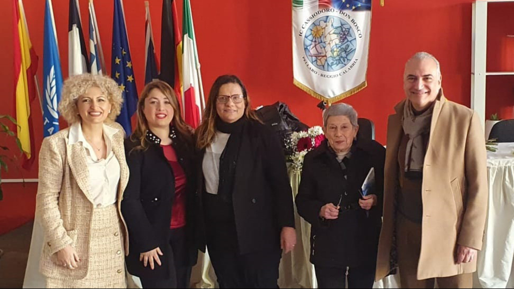 Pame Ambrò Project, η ελληνική γλώσσα στα σχολεία