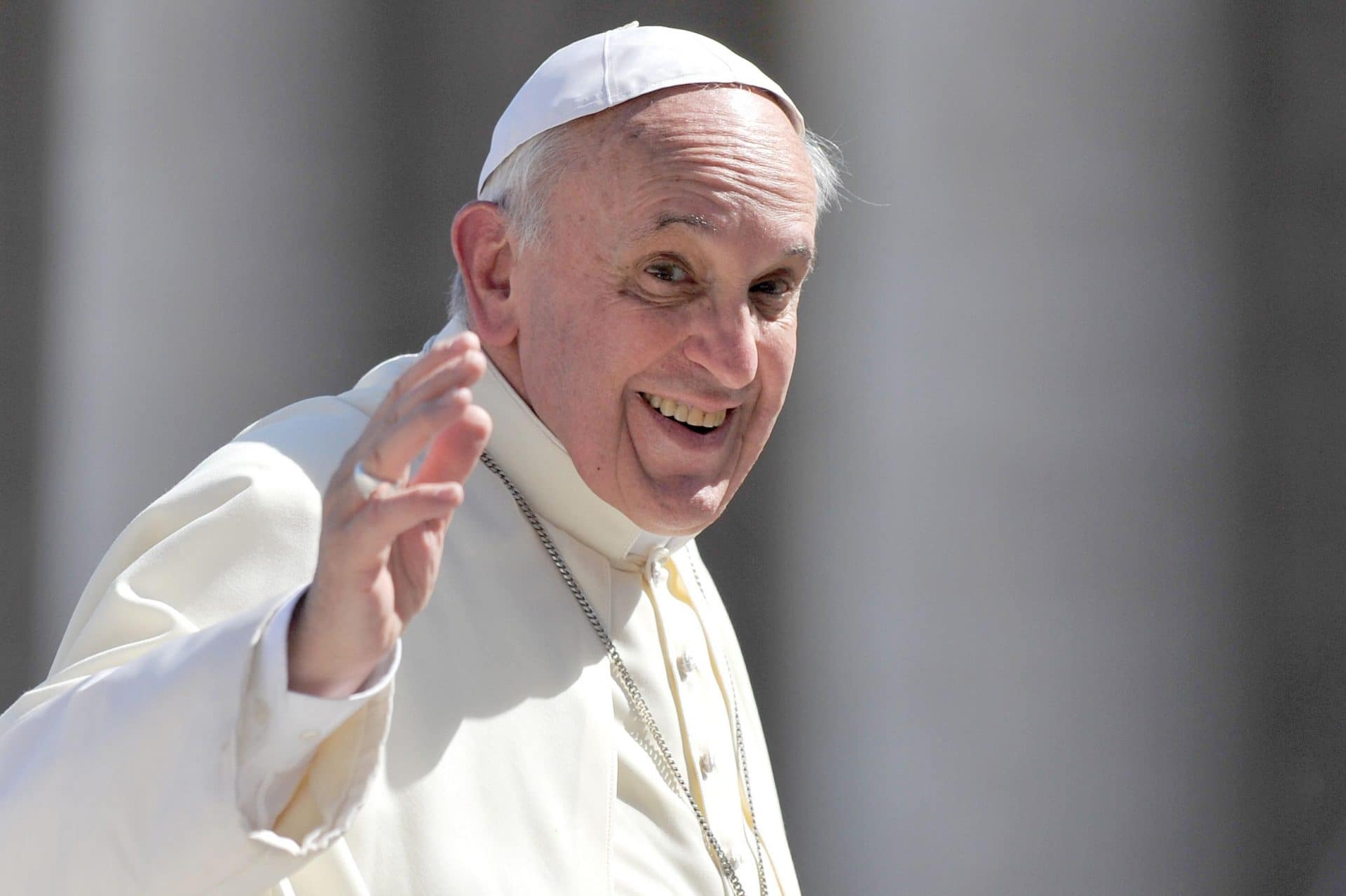 ReggioTV - Papa Francesco, il testamento: "Tomba a Santa Maria Maggiore,  solo terra e il nome"